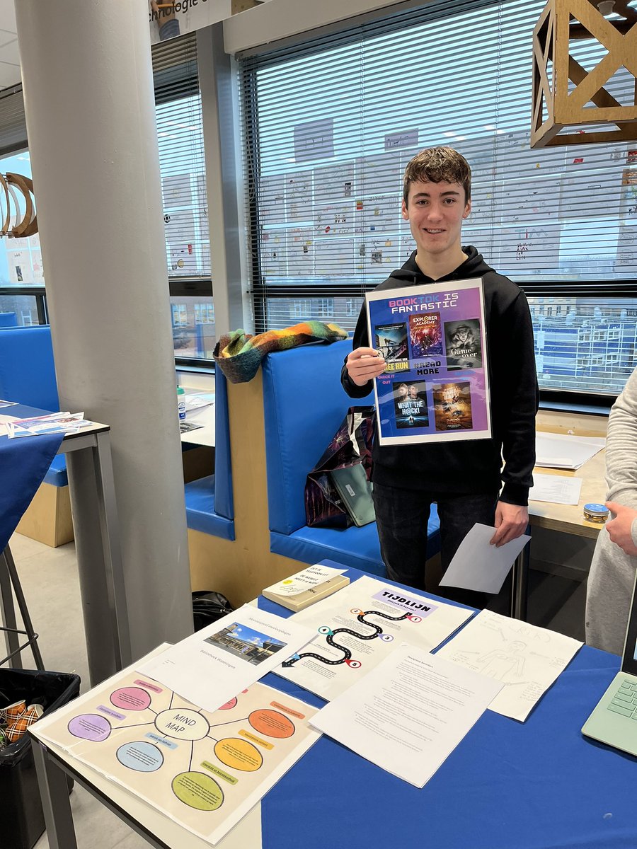 Twee kanjers van #iswhoogeland hebben voor ons 2 projecten uitgewerkt! Sam heeft plan om via #Booktok boeken en lezen te promoten. Devin heeft een ontwerp gemaakt om oude boeken te gebruiken in meubels. Hij maakte een prototype van een stoel. Heel tof!
#duurzaamheid #leesplezier
