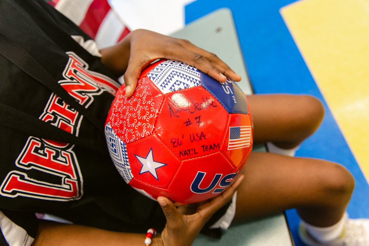At today's Black History Month wax museum at <a href="/PineValleyElem/">Pine Valley Elem.</a> third grader Emily got to meet the icon she was portraying, soccer legend <a href="/CoachKimCrabbe/">Kim Crabbe</a>. "I’ve got awards named after me and everything," Crabbe said, "but this reigns high." 🤎