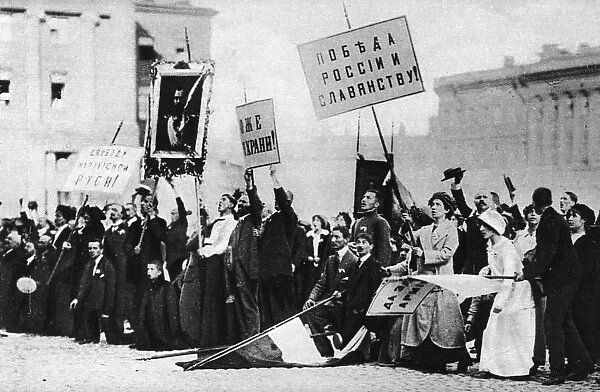 Istorik Russian and Soviet History Blog (@istorikblog) on Twitter photo When WWI began, Russians responded with patriotism, tears, and rioting. What happens if the textbook only tells one part of this story?
An approach using textbooks as interpretations to be critically examined against key scholarship of <a href="/JoshuaSanborn1/">Joshua Sanborn</a>
istorikteach.blogspot.com/2024/02/russia… When WWI began, Russians responded with patriotism, tears, and rioting. What happens if the textbook only tells one part of this story?
An approach using textbooks as interpretations to be critically examined against key scholarship of <a href="/JoshuaSanborn1/">Joshua Sanborn</a>
istorikteach.blogspot.com/2024/02/russia…