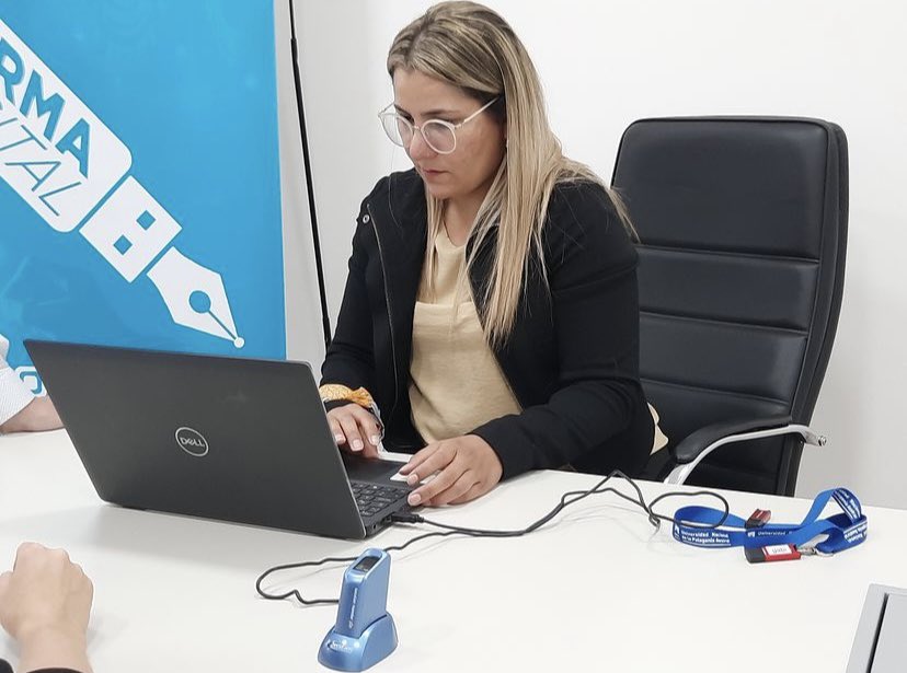 ✍🏻 | Organismos Provinciales continúan sumándose a la transformación digital.

La ministra de Economía se hizo presente a los efectos de obtener la firma digital y así sumarse al proceso de digitalización de los expedientes en general.

Nota 🔗 bit.ly/4301orA