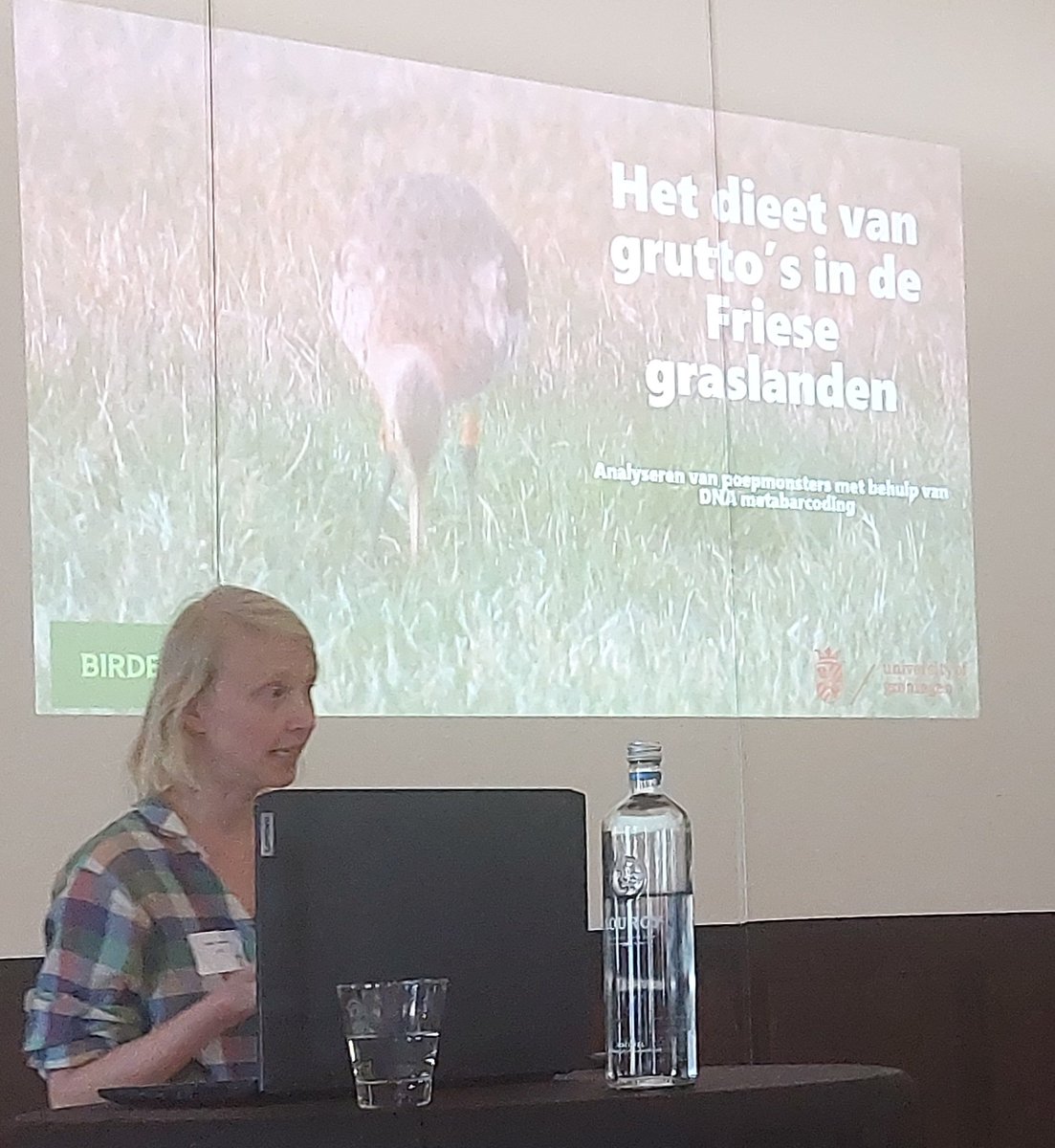 Was een mooie studiedag in Friesland en zeer interessant verhaal! Net zoals de andere verhalen o.a. over de invloed van gezenderde katten en #weidevogels en het dieet van de grutto's bij aankomst en voor het vertrek