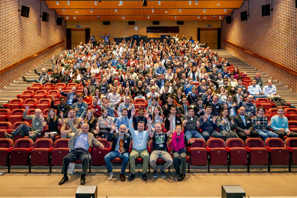 SBDD XXVIII with 274 serious and not so serious diamond researchers! 😄 #SBDD28 #diamond