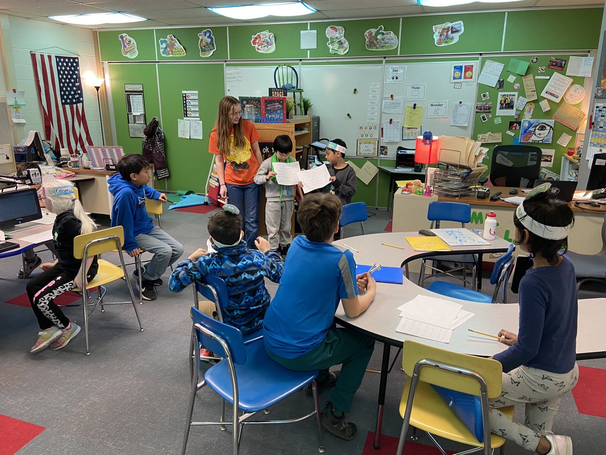 clalko2's tweet image. Our 5th grade shared writing activity with 2nd grade was full of great ideas today! @martellmustangs