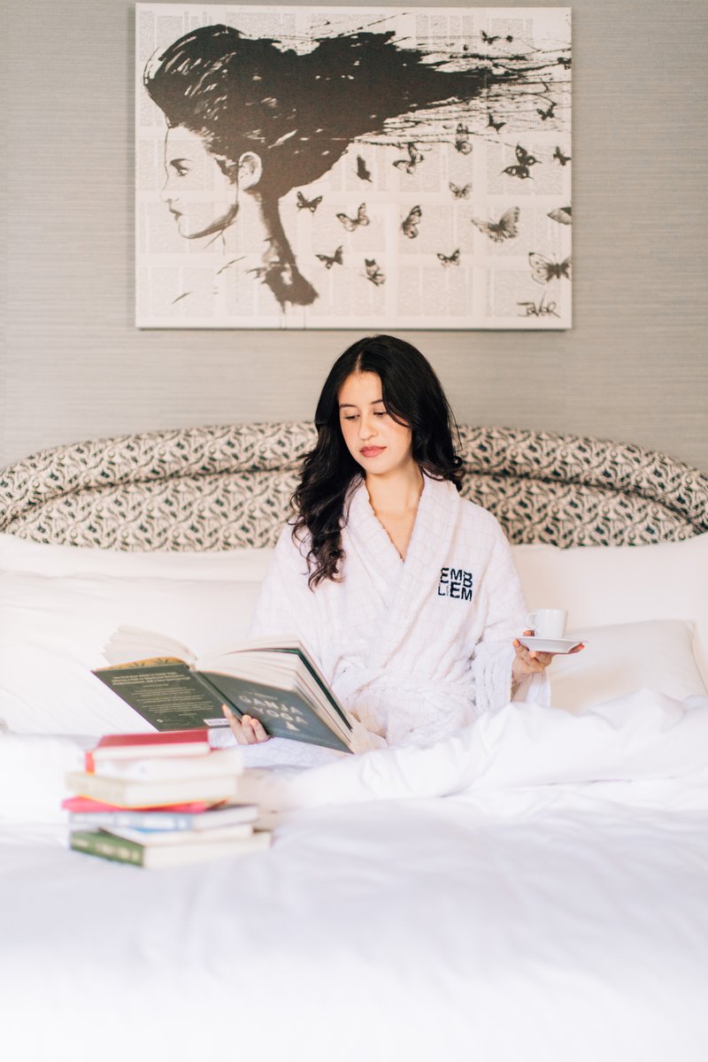 HotelEmblem's tweet photo. Read, write, rest up that brilliant mind—you can do it all during your City Lights Sleepover. Reserve today and enjoy a 10% discount on your accommodations: https://t.co/b19IIZ0Fql https://t.co/eWzkOutqHU