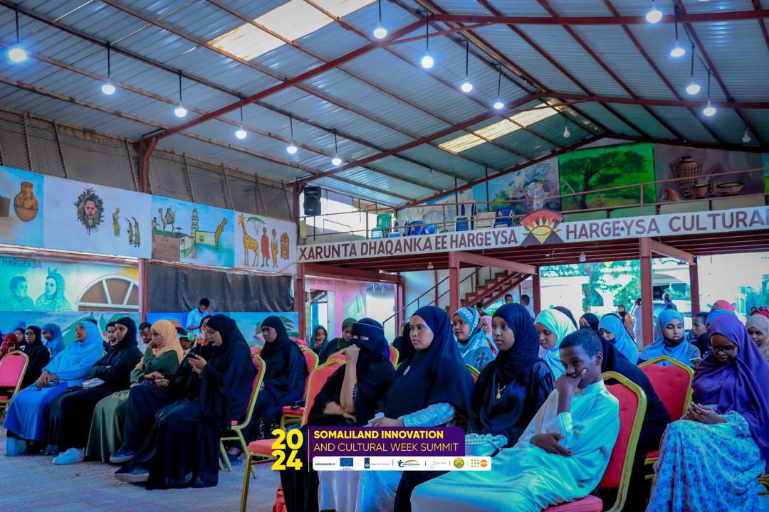 On #Day2 of the Hargeisa leg of the #SomalilandInnovationAndCultureWeek2024, the evening features an event titled “Promoting Culture Through Art and Photography” currently underway at the @HargeysaCC. With live painting and music performances, it’s the perfect culmination to a…
