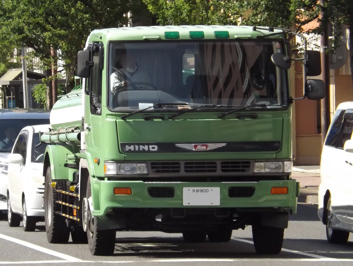以前京都府内で見かけた日野スーパードルフィンプロフィア。今となって