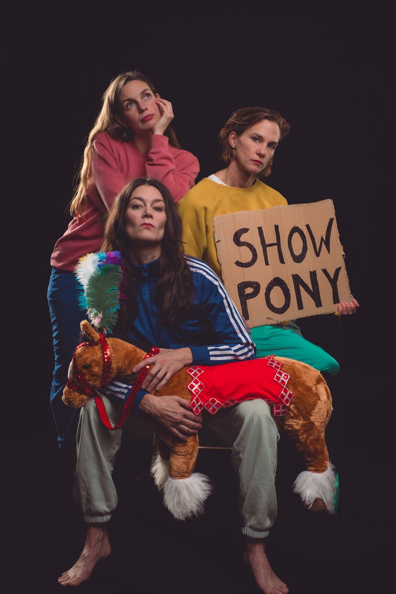 Do you know what happens when female acrobats hit middle age?  Packed with love, laughter and lunacy, Show Pony is a joyful scream that challenges sexism and ageism, on and off stage.  Catch it at @jacksons_lane on Sat 2 Mar: jacksonslane.org.uk/events/show-po…