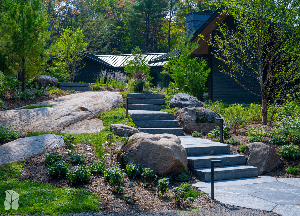 We’re counting down the days until we can return to working outside, fulfilling our client’s visions for their dream properties with stunning hardscape and softscape installations! #TBT

📲 Rockscape.ca

#ontariolandscaping #landscapers #granitesteps  #stonework