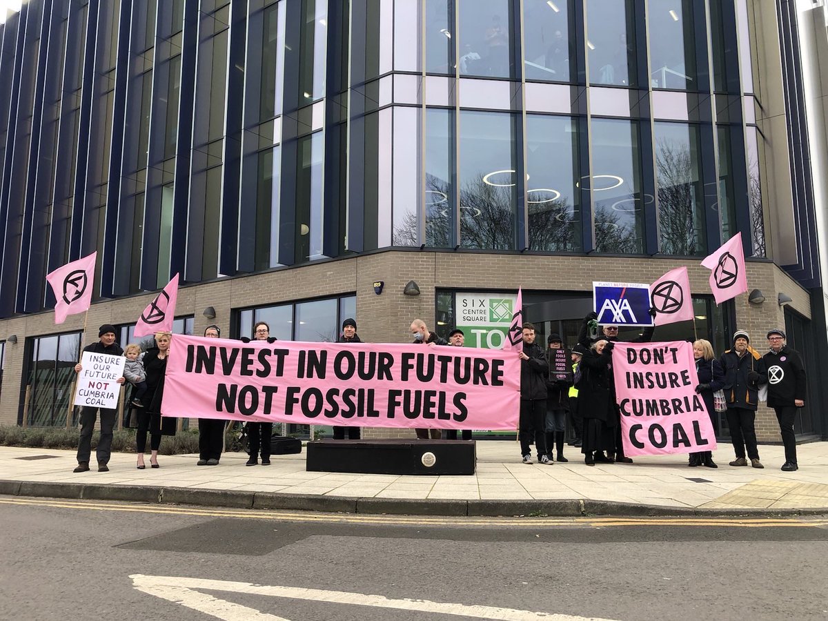 #AXA #InsureOurFutureNOW
Today @XRSL4 joined @XRNE_UK outside #AXA offices in Middlesbrough to urge @AXA to state they will NOT insure the proposed West Cumbria coal mine.
The mine would result in 9 million tonnes CO2 pa,
but it cannot happen without insurance.
@axainsurance
