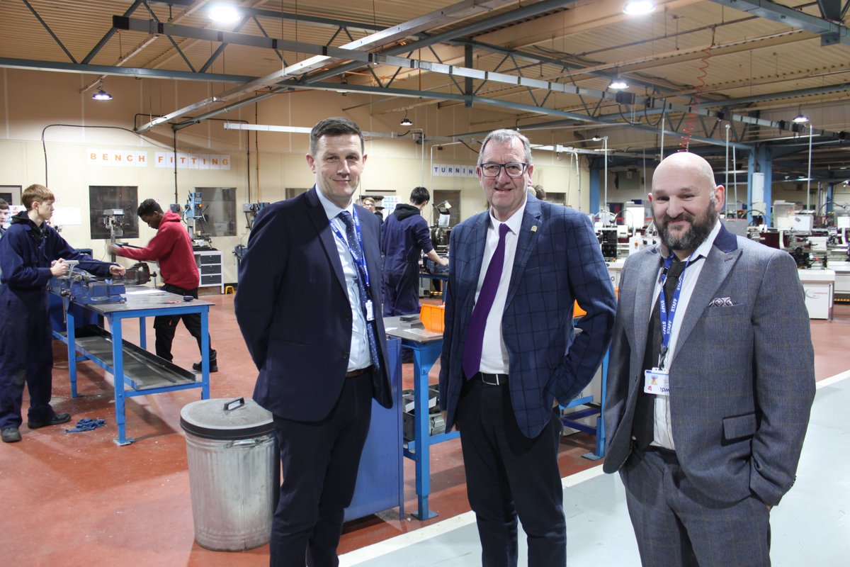 engineeringSWDT's tweet image. Sedgefield MP Paul Howell praised the latest investment in high tech equipment during a visit to SWDT today. Mr Howell was given a tour of the engineering and plumbing workshops and spoke to apprentices, full-time students and staff.
swdt.co.uk/News/MP-visit
#CollegesWeek2024