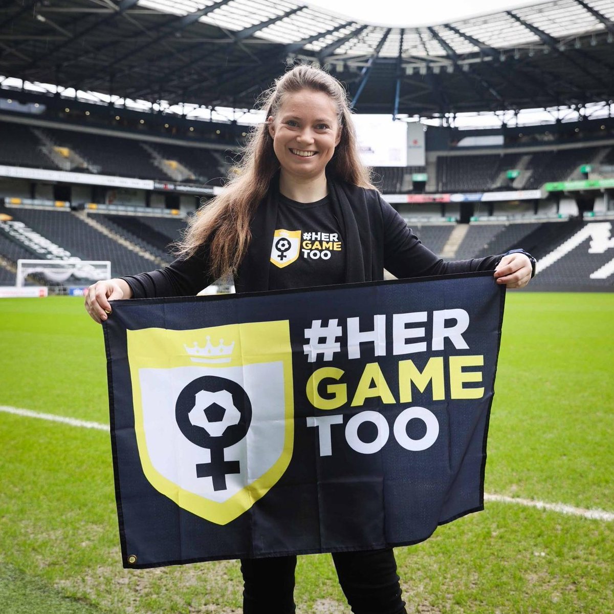 #NewProfilePic Was great to have some photos at Stadium MK @MKDonsFC with my HGT flag. Looking forward to the rest of the season👏 @HerGameToo #HerGameToo
