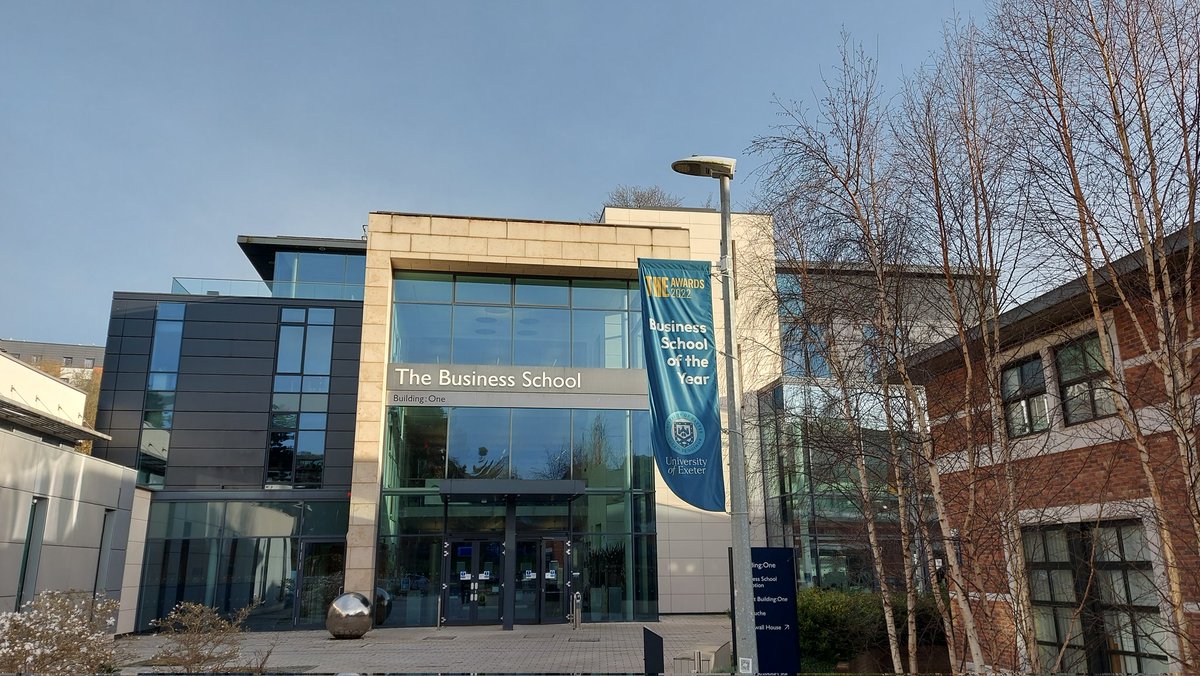 🏃‍♀️ Enjoyable start to our Playful Sprint with our Stage 4 <a href="/ExeterNurse/">UoE Academy of Nursing</a> leadership students! 

🐞 We've identified loads of 'bugs' in healthcare ripe for innovation using design thinking!

🎲 Thank you <a href="/MKoeners/">Maarten Koeners</a> <a href="/PressRestore/">Adam Lusby</a> for sharing your insightful <a href="/InnoPlayUK/">InnoPlay</a> approach!