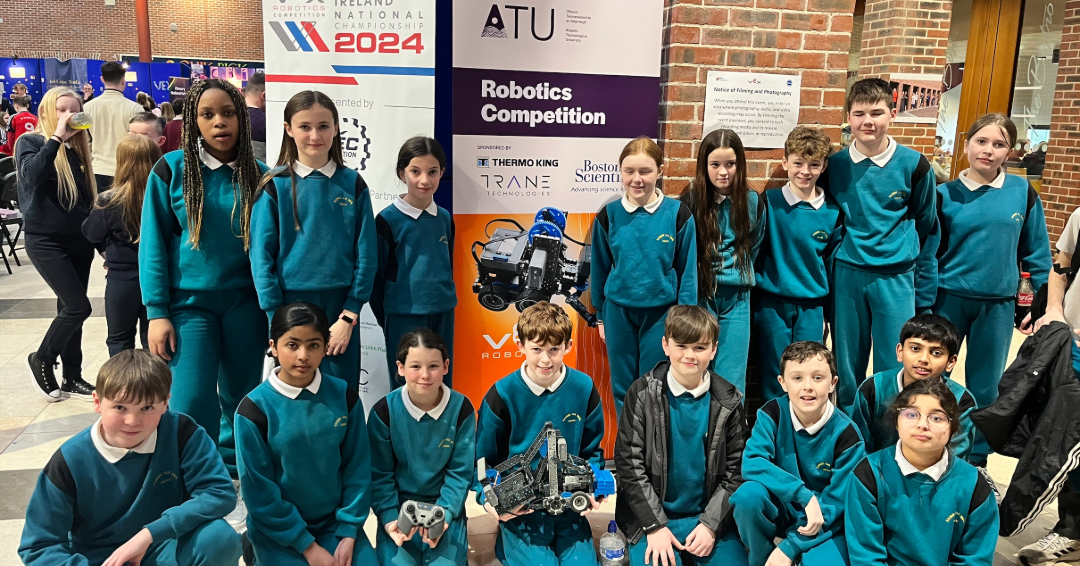 ATU_GalwayCity's tweet image. The VEX robotics primary school all Ireland final! The Galway Mayo region was represented by Creagh NS Ballinasloe, Clontuskert NS, Scoil Mhuire Gan Smal Claremorris, St Joseph PS Ballinrobe and Corrandula NS. Sponsored by ATU & Thermoking & Trane Technologies. #VEXRobotics #ATU