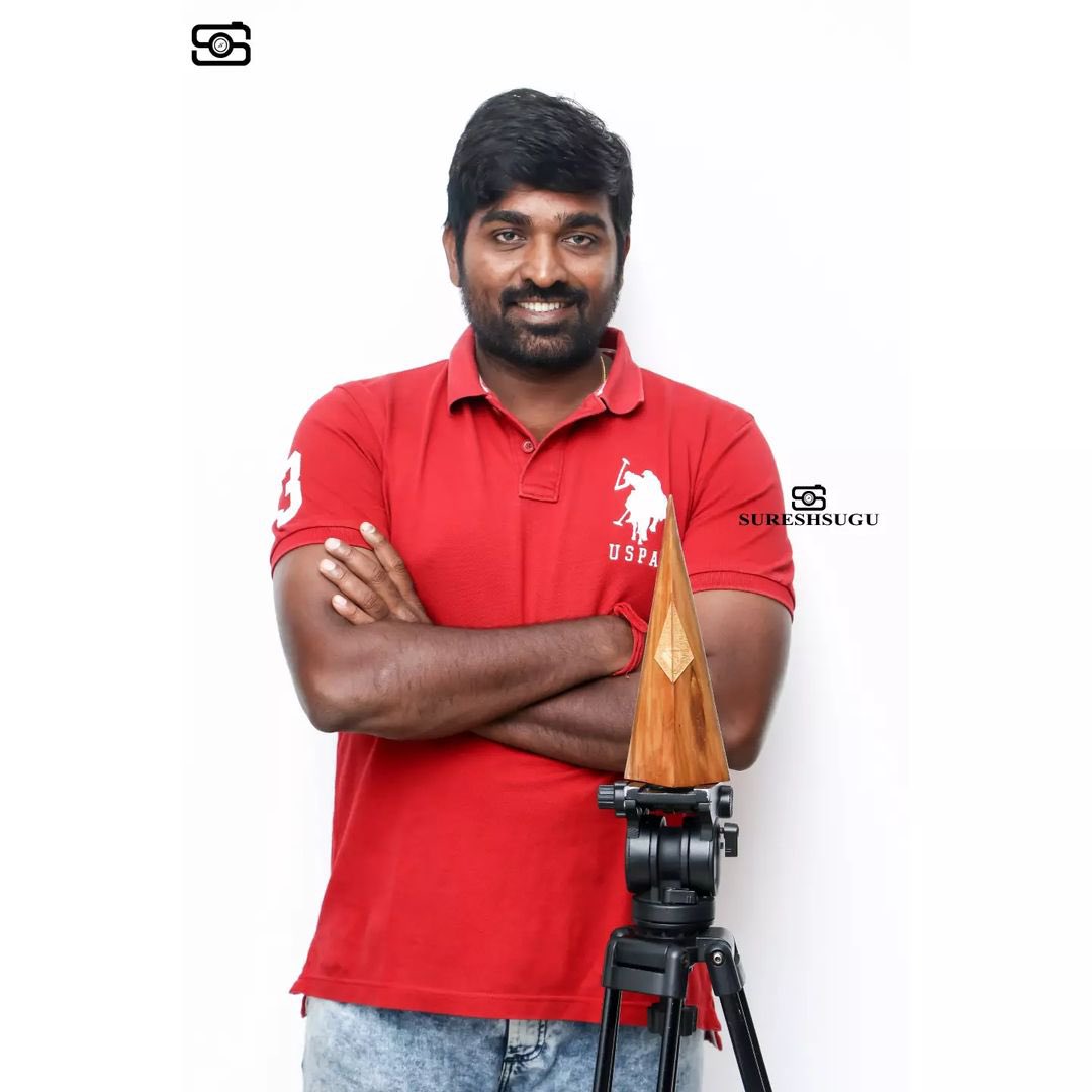 PuducherryMedia's tweet photo. Annan recent snap 😅💐👍 wat ah changeover 🫣😘 #slim
#fitnessmodel #fitness #fit #gym #diet #food #foodporn #foodie #dieta #vijaysethupathi #makkalselvan #senthilkumar_msvs #selflove #selfcare #rideordie #goodday https://t.co/Vi4JtfUh6x