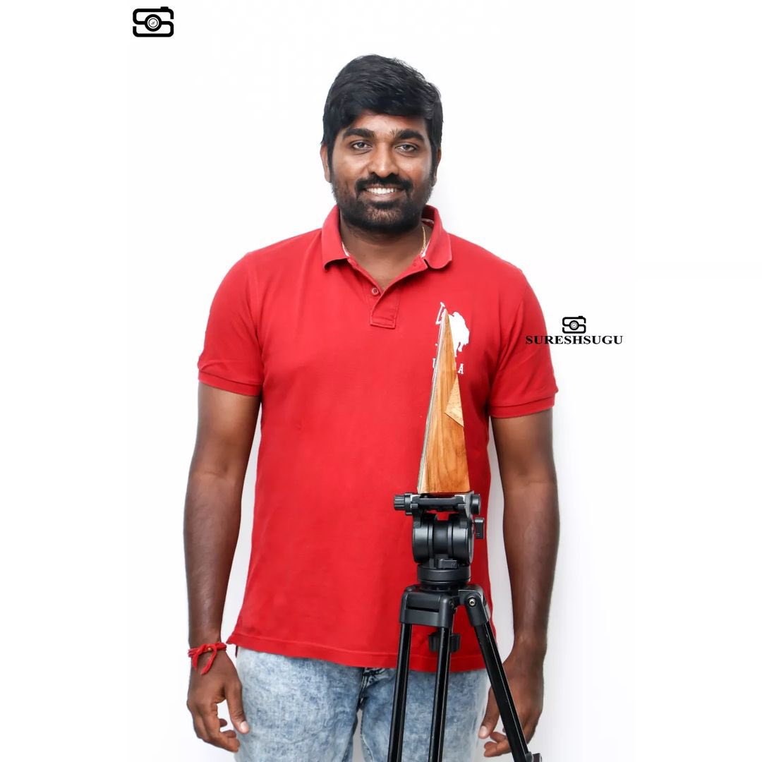 PuducherryMedia's tweet photo. Annan recent snap 😅💐👍 wat ah changeover 🫣😘 #slim
#fitnessmodel #fitness #fit #gym #diet #food #foodporn #foodie #dieta #vijaysethupathi #makkalselvan #senthilkumar_msvs #selflove #selfcare #rideordie #goodday https://t.co/Vi4JtfUh6x