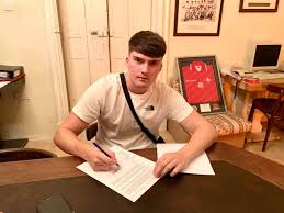 parksteelsfc's tweet photo. 𝘽𝙍𝙀𝘼𝙆𝙄𝙉𝙂 𝙉𝙀𝙒𝙎

Alex Phillipson signs for Stocksbridge!

He makes the move from @brighousetownfc!

More to follow. https://t.co/10IoHY8qx0