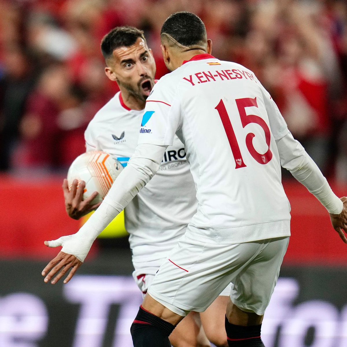 qbtnervion75's tweet photo. Estar media temporada mamoneando con puestos de descenso, llegas y eliminas a Man United y a Juventus a cual más épica, te plantas en una final, sin centrales y le ganas a una Roma que estaba en su mejor momento.
Algún día valoraremos la locura que fue la 𝐒𝟕𝐏𝐓𝐈𝐌𝐀 🔴⚪️ https://t.co/Qb6DDM6Do9