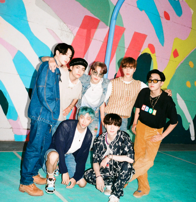 About Music tweet media