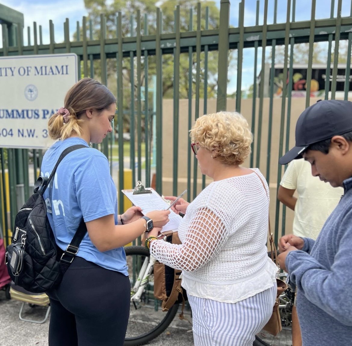 PHITHETAKAPPA's tweet photo. It is #ServiceThursday of Awareness Week, and we’re highlighting Beta Kappa Iota's service. Their service day included volunteering at a food distribution where they gave out over 500 meals! What does service mean to you? Let us know in the comments.  #PTKAwarnessWeek #PTKProud https://t.co/mYtkt035JI