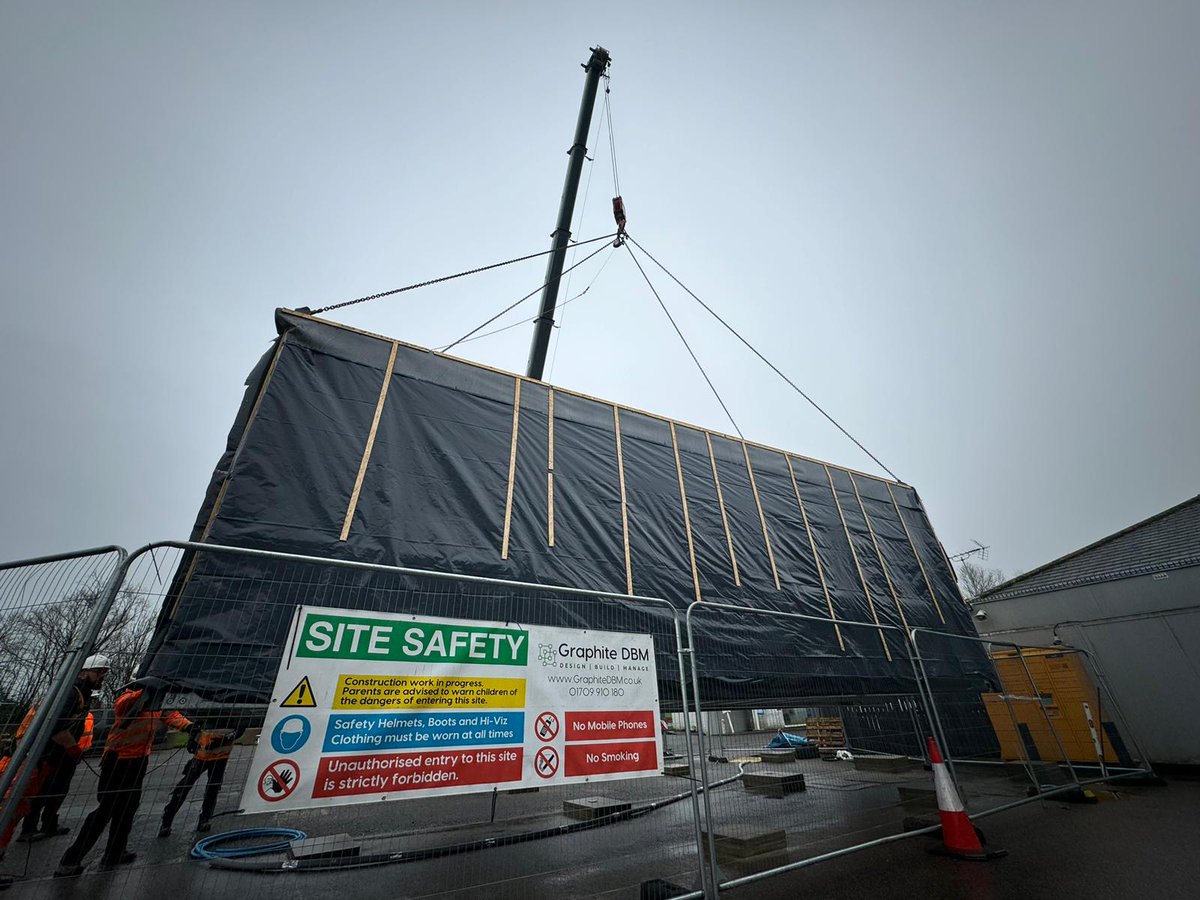 GraphiteDBM's tweet image. Exciting times at Graphite DBM as the modular building has landed for none other than @GreggsOfficial at @welcomebreak Three Counties!
A big shoutout to the entire @Modular500 team for another flawless install. Your expertise and commitment to excellence never fail to impress!