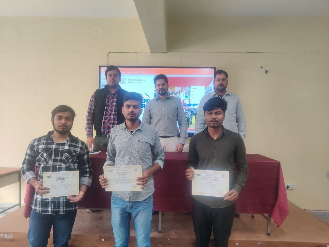 Certificates have been distributed to the winners of the ideation challenge that have been conducted at the end of the event. #startupindia #startupbihar #startuplife #startupbusiness #StartUpPolicy #startupideas #StartUpPolicy
