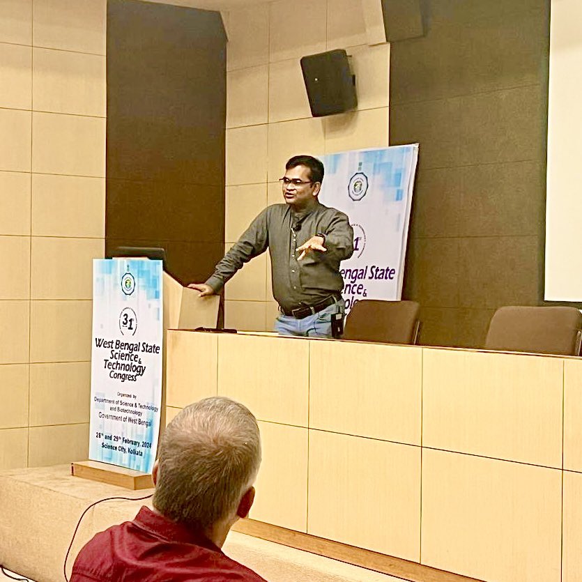 hirasumitk's tweet photo. Had an enriching day at the 31st West Bengal State Science Congress in @ScienceCityKC Kolkata, delivering a invited #popularscience talk on #chemoimmunotherapy in the war against #Cancer. Grateful to #WBDST&BT for the opportunity. Special thanks to our lab members and old friends for making it memorable. 🙏 #Statesciencecongress #Research #Kolkata #immunotherapy #CancerResearch