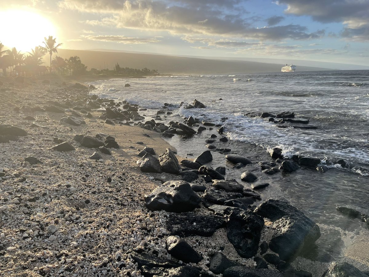 My view every morning is nothing to complain about. #808state #luckytoliveinhawaii #LeapDay