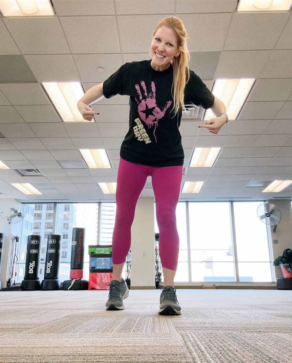 RunEatBeHappy's tweet image. Rocked it for the summer concert series double today! 

.75 mile walk (it was cold)
45 min strength 
50 min ride 

Who else will be at Great American on Aug 22nd for Green Day???

#groupfitness #spininstructor #strengthtraining #cycling #workoutmotivation #birthdaypresent