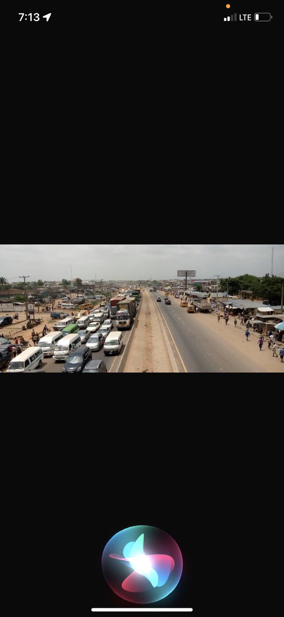 MuheebTope's tweet photo. @OGSG_Official this is Lagos-Ibadan Express Way, Mowe. The road users have been suffering on this road since early hours of today because of this accident.
This is unbearable to the road users.
E ba wa wa nkan se sii o https://t.co/j8MYVPIo3G
