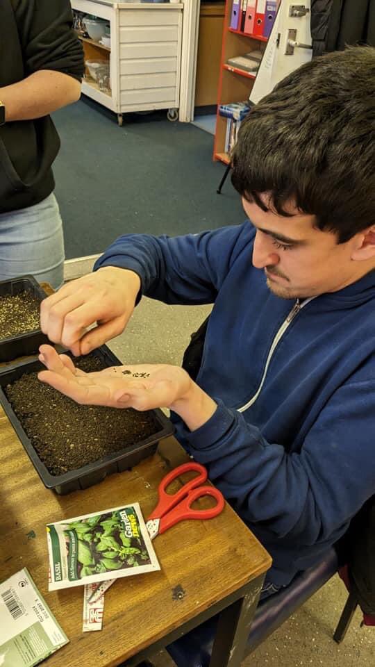 Thank you to the team at Hereford Seed Swap for kindly supplying us with a fantastic supply of surplus seed so that we can grow more flowers and seeds with everyone at the farm. 🌱🌷🌻 👉👉Facebook.com/seed.swap.Here… #seedswap #herefordshire