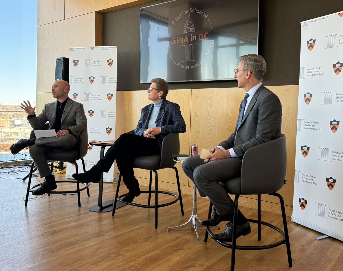 Right now at @PrincetonSPIADC: @porszag, @hvm1, and @cullenhendrix debating popular opinions on the state of the U.S. economy, perceptions of free trade, and impacts of AI & technological change.