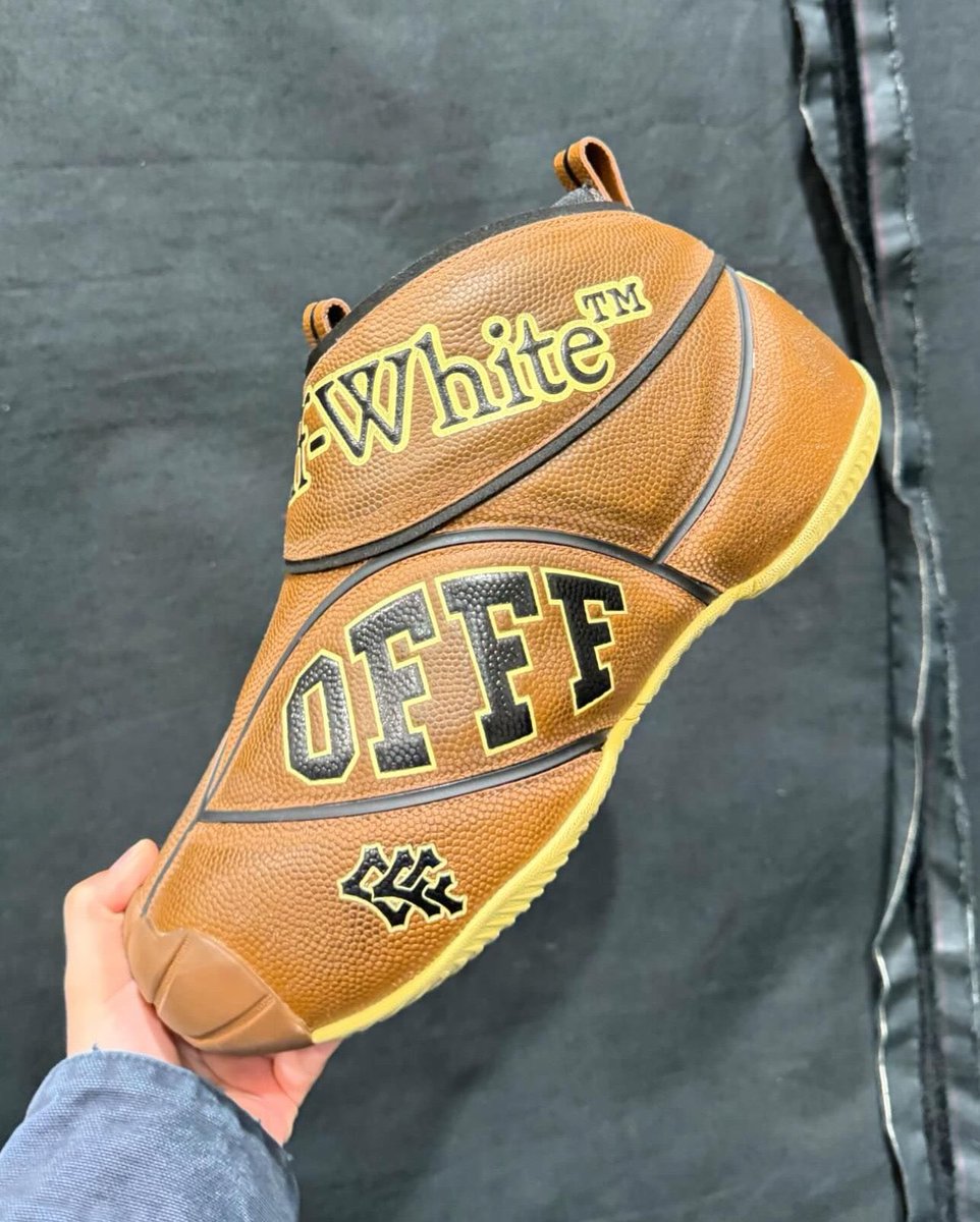 nicekicks's tweet photo. More OFF-WHITE “The Baller” Colorways 🏀 https://t.co/RSZADHEnW9