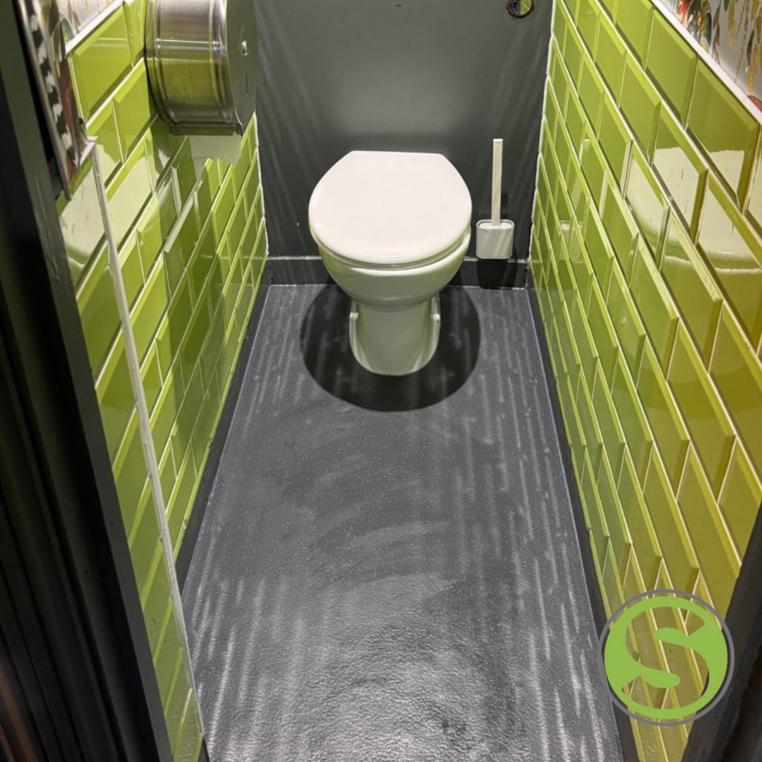 s_v_flooring's tweet photo. New surface installed @KingsHeadLewes using @Polyflorltd Polysafe Standard and @FBallUK Micro rapid. #vinyl #flooring #Brighton #sussex #interiordesign #polyflor #polysafe #tarkett #brightonflooring #sussexflooring #altro #commercialflooring #fball https://t.co/5ESYGMw3fJ