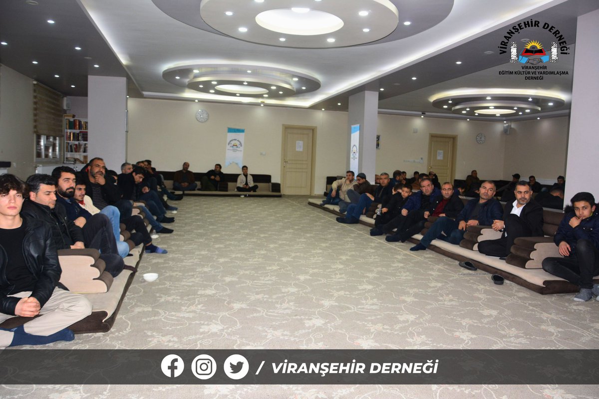 Vir_Der's tweet photo. Şarkpınar Camii Müezzini Memduh Durbin hocamızın sunumunu yapatığı "RAMAZAN HAZIRLIĞI" konulu seminerimizi derneğimizin konferans salonunda gerçekleştirdik.

#ramazan #kudüs #filistin #ibadet #hazırlık #viranşehir #şanlıurfa https://t.co/J9bdQuZX6P