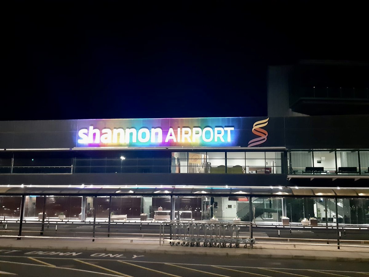 Shannon Airport is lighting up this evening 29th February for International Rare Disease Day in support of Rare Disease Day & RARE Ireland Family Support Network. 💙 💗 💚 #RDD2024 #rareireland #shannonairport