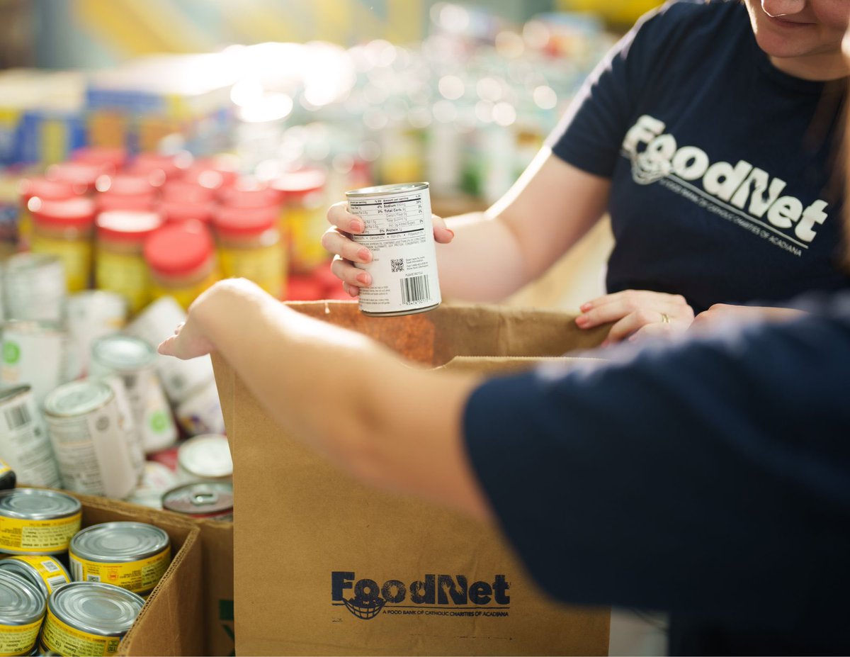 We are starting 2024 off partnering with @foodnet_foodbank to help “Knock out Hunger” here in Acadiana. The Food Net Food Bank provides essential groceries for families facing hunger & food insecurities. Let’s knock out hunger and continue fightingthegoodfight for those in need♥️