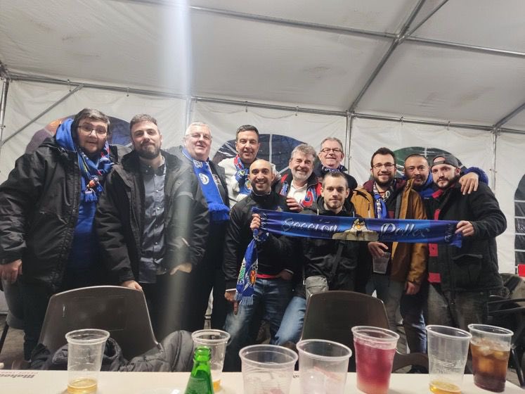 ffcwhodat's tweet image. Back out to @GetafeCF tomorrow to meet up with our friends from @FPGETAFE , hoping for the points on Saturday v Las Palmas. Also meeting up with @dorsetdom1905 for a few beers. #fulhamgetafeamigos See you Saturday @Rob29falcon @kevwilliams23