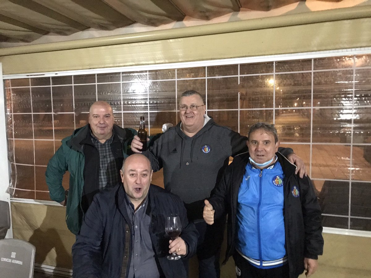Who Dat ? (@ffcwhodat) on Twitter photo Back out to <a href="/GetafeCF/">Getafe C.F.</a> tomorrow to meet up with our friends from <a href="/FPGETAFE/">Federación de Peñas Getafe C.F.</a> , hoping for the points on Saturday v Las Palmas. Also meeting up with <a href="/dorsetdom1905/">dorsetdom ⭐️⭐️</a> for a few beers. #fulhamgetafeamigos See you Saturday <a href="/Rob29falcon/">Rob Mitchell</a> <a href="/kevwilliams23/">Kevin Williams</a> Back out to <a href="/GetafeCF/">Getafe C.F.</a> tomorrow to meet up with our friends from <a href="/FPGETAFE/">Federación de Peñas Getafe C.F.</a> , hoping for the points on Saturday v Las Palmas. Also meeting up with <a href="/dorsetdom1905/">dorsetdom ⭐️⭐️</a> for a few beers. #fulhamgetafeamigos See you Saturday <a href="/Rob29falcon/">Rob Mitchell</a> <a href="/kevwilliams23/">Kevin Williams</a>