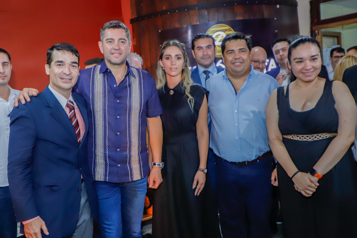 InfoANRpy's tweet image. Inolvidable lanzamiento de la Edición "Mariscal-Añejo 20 años" en @Capasapy con presencia del Vicepresidente @AllianaPedro, la Dip Fabiana Souto, el director de la EBY @Luisbenitez_py, el Pdte #Capasa @joselo_Ocampos.

🍾Presentación de las nuevas etiquetas de Caña #Aristócrata.