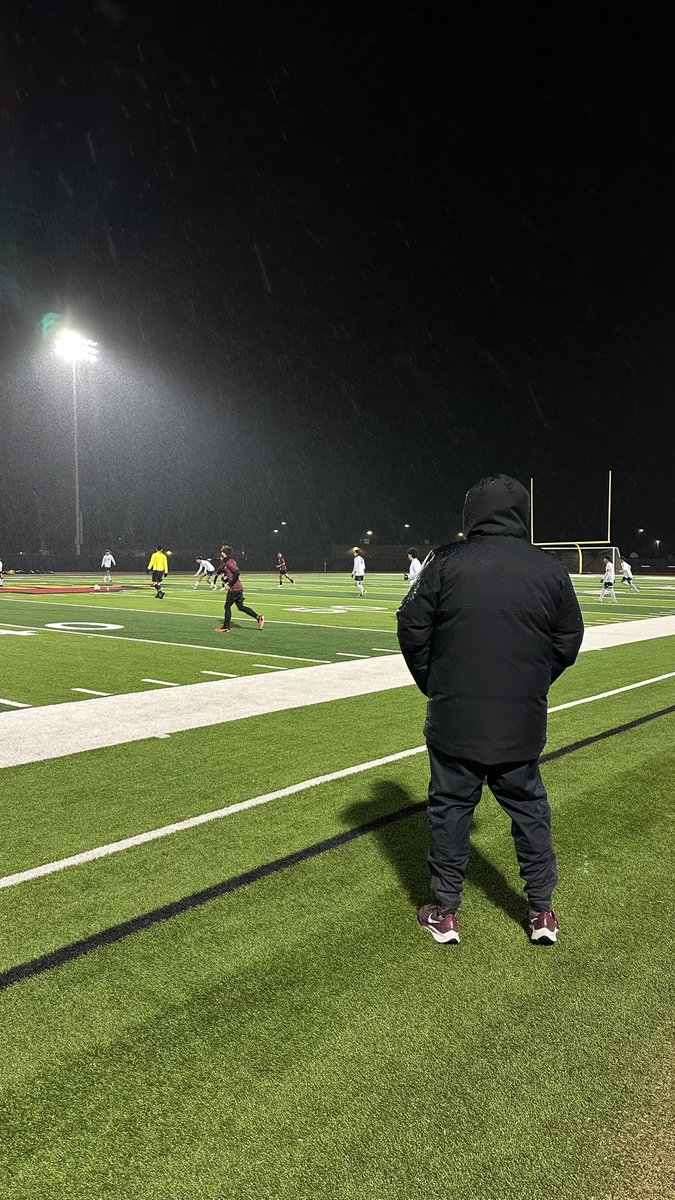 No el frío ni la lluvia los detiene!
#FuerzaAzteca ❤️‍🔥
<a href="/osaucedo_edhs/">Oswaldo Saucedo</a> <a href="/ocarmona_EDHS/">Omar Carmona</a>