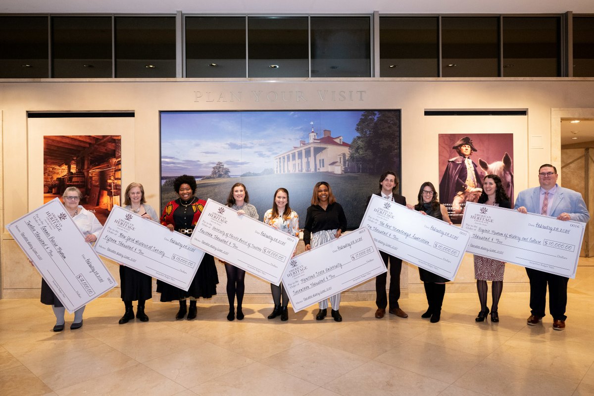 PRNFood's tweet image. . @MarsGlobal and @Choc_History Celebrate the Annual Meeting of the Heritage Chocolate Society and Awards over $70,000 in Forrest E. Mars, Jr. Chocolate History Grants brnw.ch/21wHs4d #chocolate