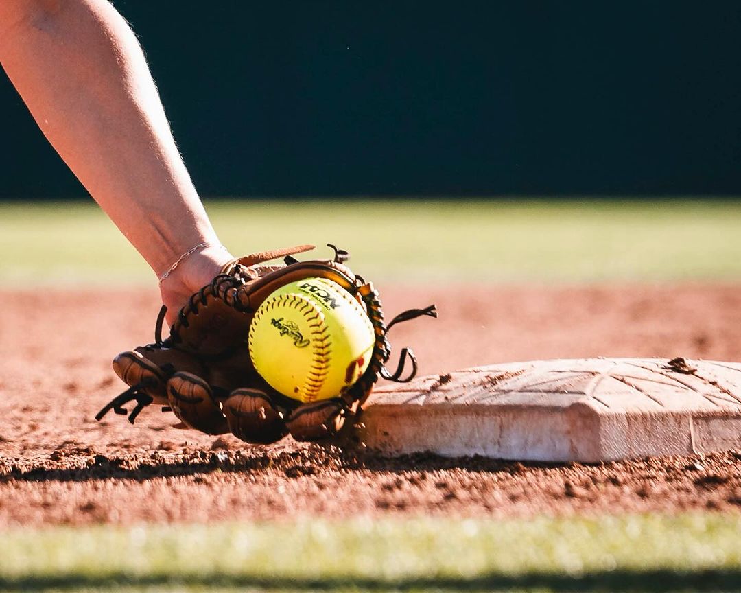 NCAASoftball tweet picture