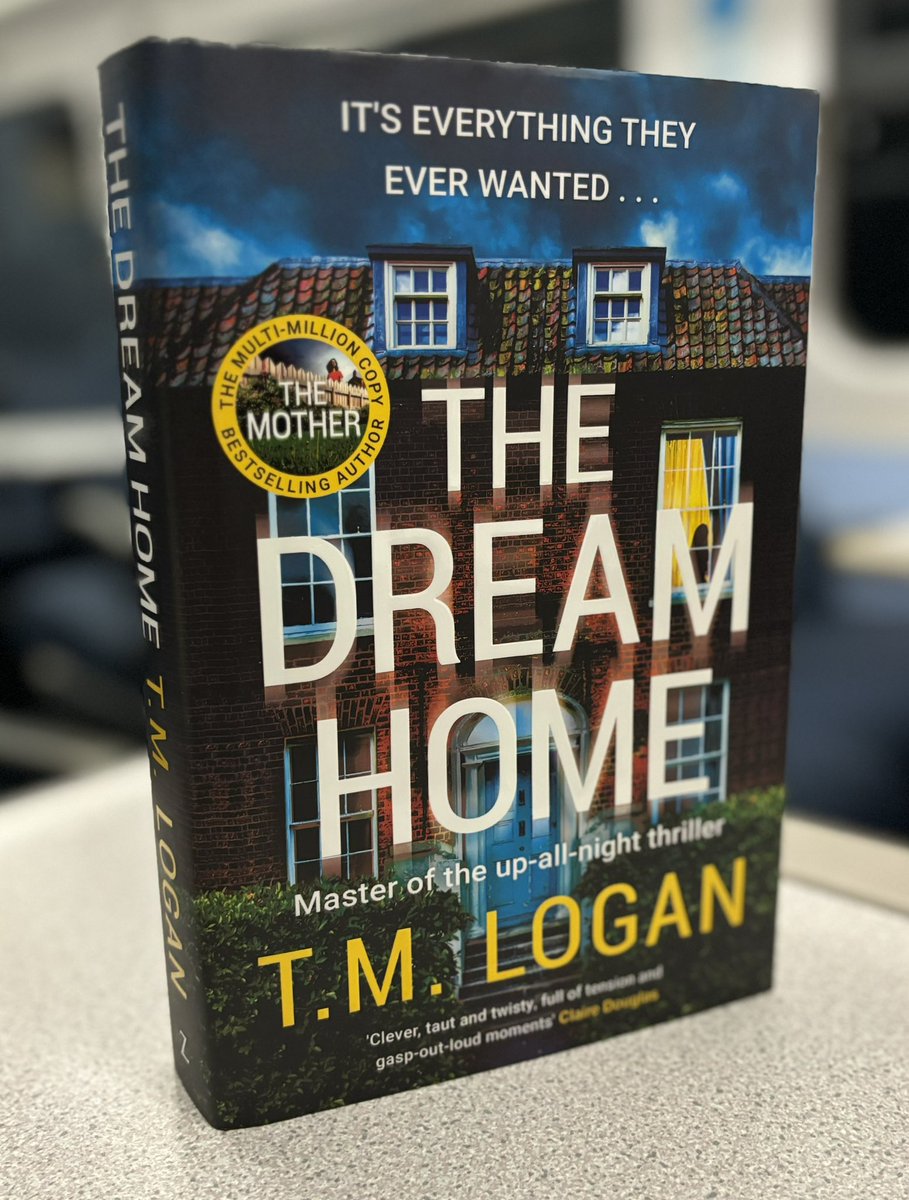 🚨GIVEAWAY KLAXON 🚨 To celebrate publication day of new @TMLoganAuthor thriller #TheDreamHouse I have a signed copy to GIVEAWAY To enter; 🌟Follow @TMLoganAuthor and myself @JamesBrinsford 🌟Like & repost 🌟Entries close 23.59 March 5th Thanks to @ZaffreBooks @ElStammeijer