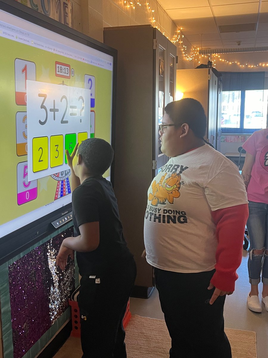 Friends helping friends ♥️ Teamwork really does make the dream work!