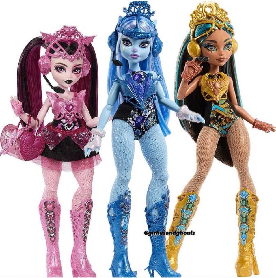 KrolsCircus's tweet photo. monster high g3 fans eating good this year iktr https://t.co/OQuCTaJLMJ