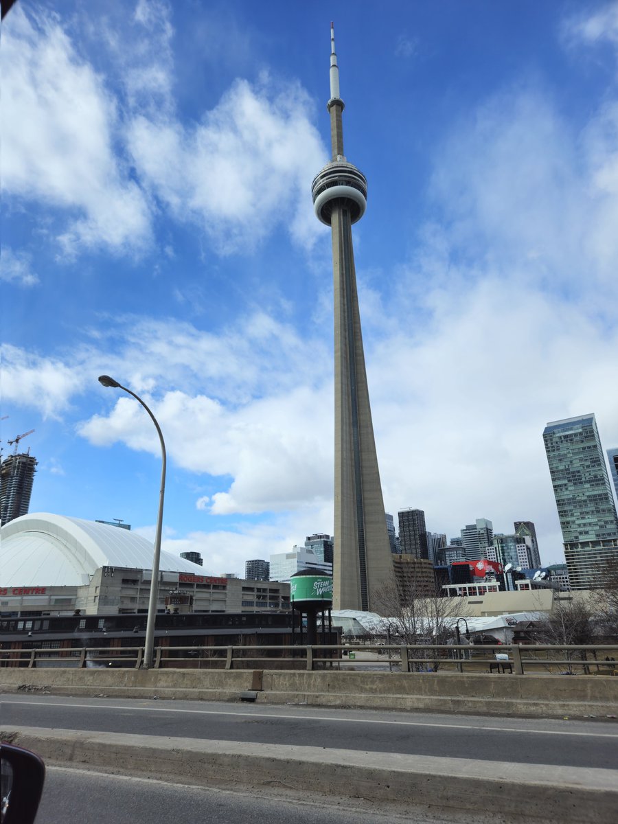 Toronto,  What's Up!!
#photooftheday #Photo #CNTower #Toronto