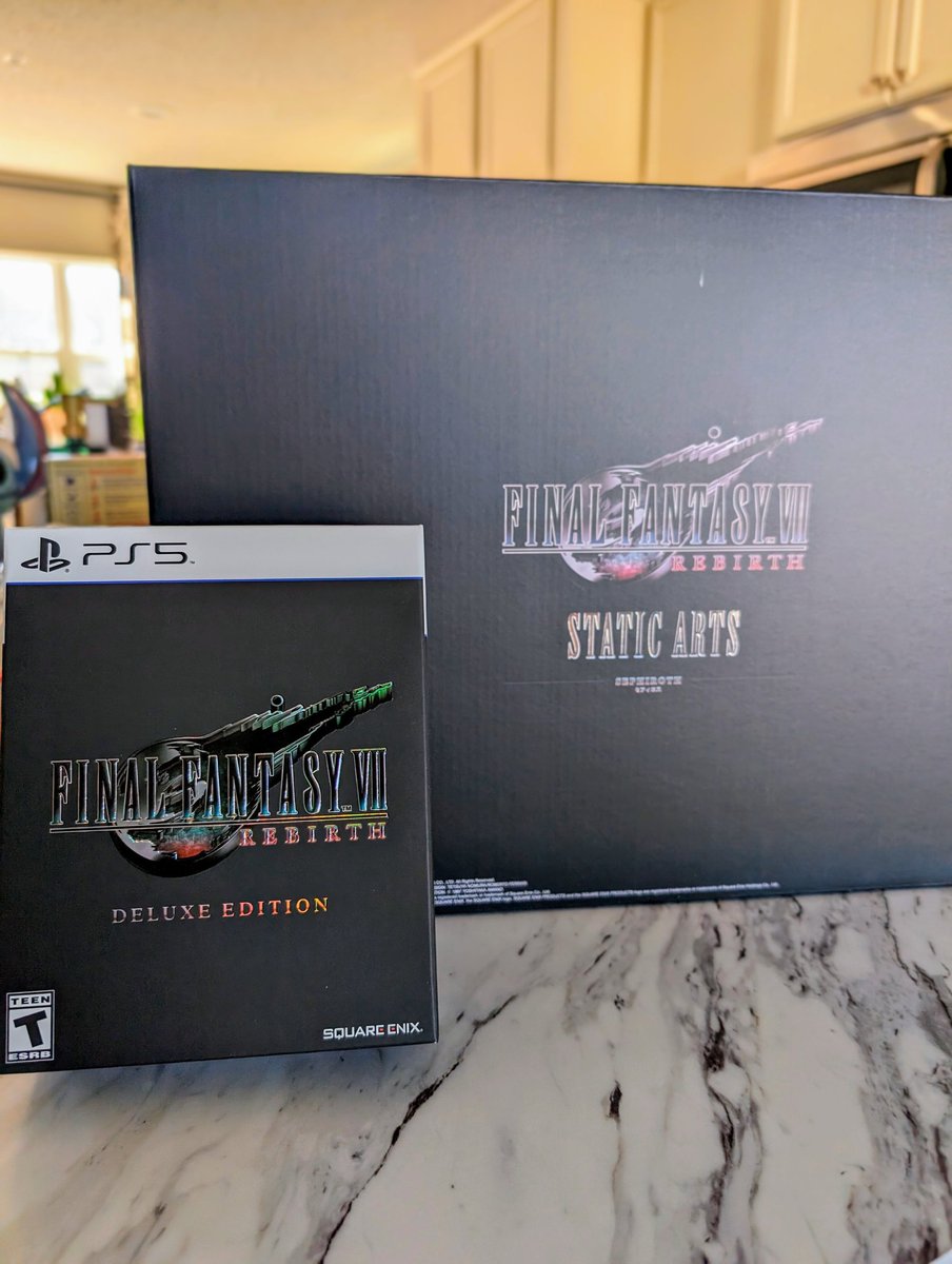 ItsGoM_'s tweet photo. IT'S HERE!!!!

Once I get this all unboxed and installed, I'll be live with my playthrough!!! See you soon! #FF7R https://t.co/wIJk4ftNkH