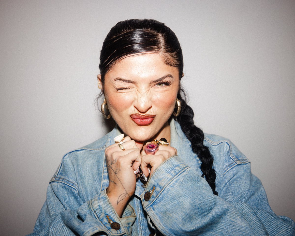 Push-Up Bra LA tweet media