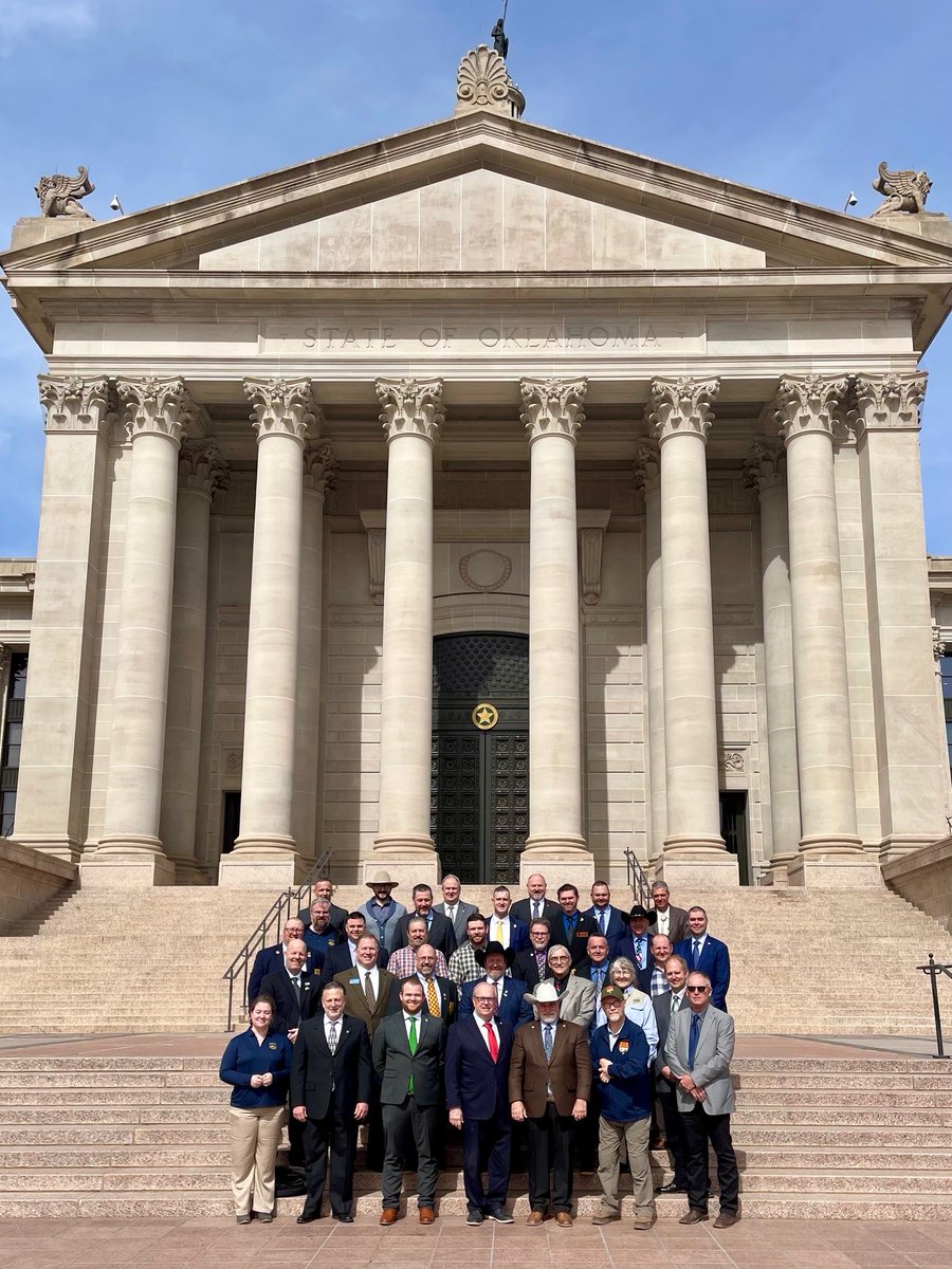 This week, DU & @HunterandAngler cohosted the 2024 Oklahoma Sportsmen’s Day at the Capitol. Thanks to the Oklahoma Legislative Sportsmen’s Caucus for joining us to celebrate our most dedicated conservationists - sportsmen & women! #DuckPolicy More ➡️ tinyurl.com/nsb2pv38