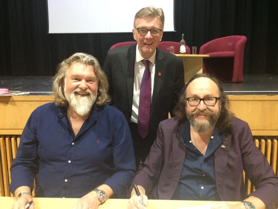 John Gillmore (@gillylancs) on Twitter photo So sad to hear the news that Dave Myers has died Had a lovely evening interviewing both Dave and Si King in Blackburn in the Croston Theatre <a href="/WestholmeSchool/">Westholme School</a> for <a href="/SilverDellBooks/">Book, Bean & Ice Cream</a> we talked about #food #Lancashire and #motorbikes in front of a wonderful audience RIP Dave Myers So sad to hear the news that Dave Myers has died Had a lovely evening interviewing both Dave and Si King in Blackburn in the Croston Theatre <a href="/WestholmeSchool/">Westholme School</a> for <a href="/SilverDellBooks/">Book, Bean & Ice Cream</a> we talked about #food #Lancashire and #motorbikes in front of a wonderful audience RIP Dave Myers
